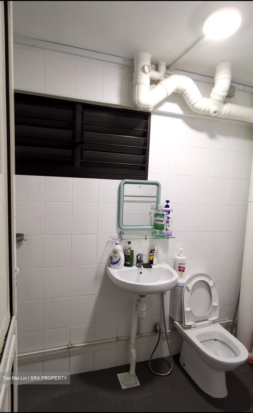 Hougang Avenue 6 (Hougang),  #604960431